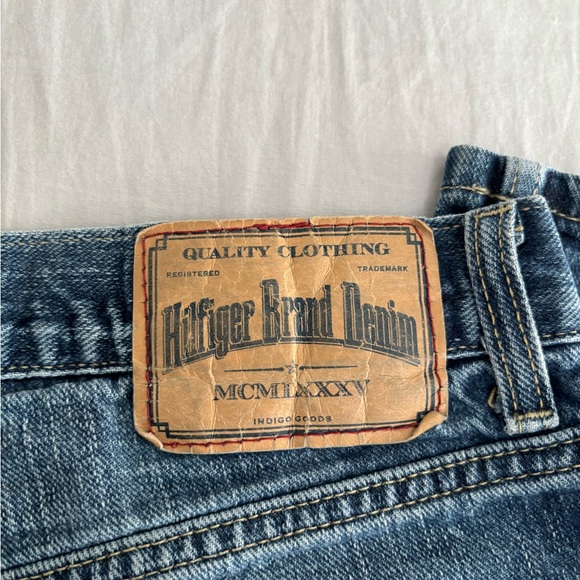 Vintage Tommy Hilfiger straight leg jeans. - Picture 3 of 4